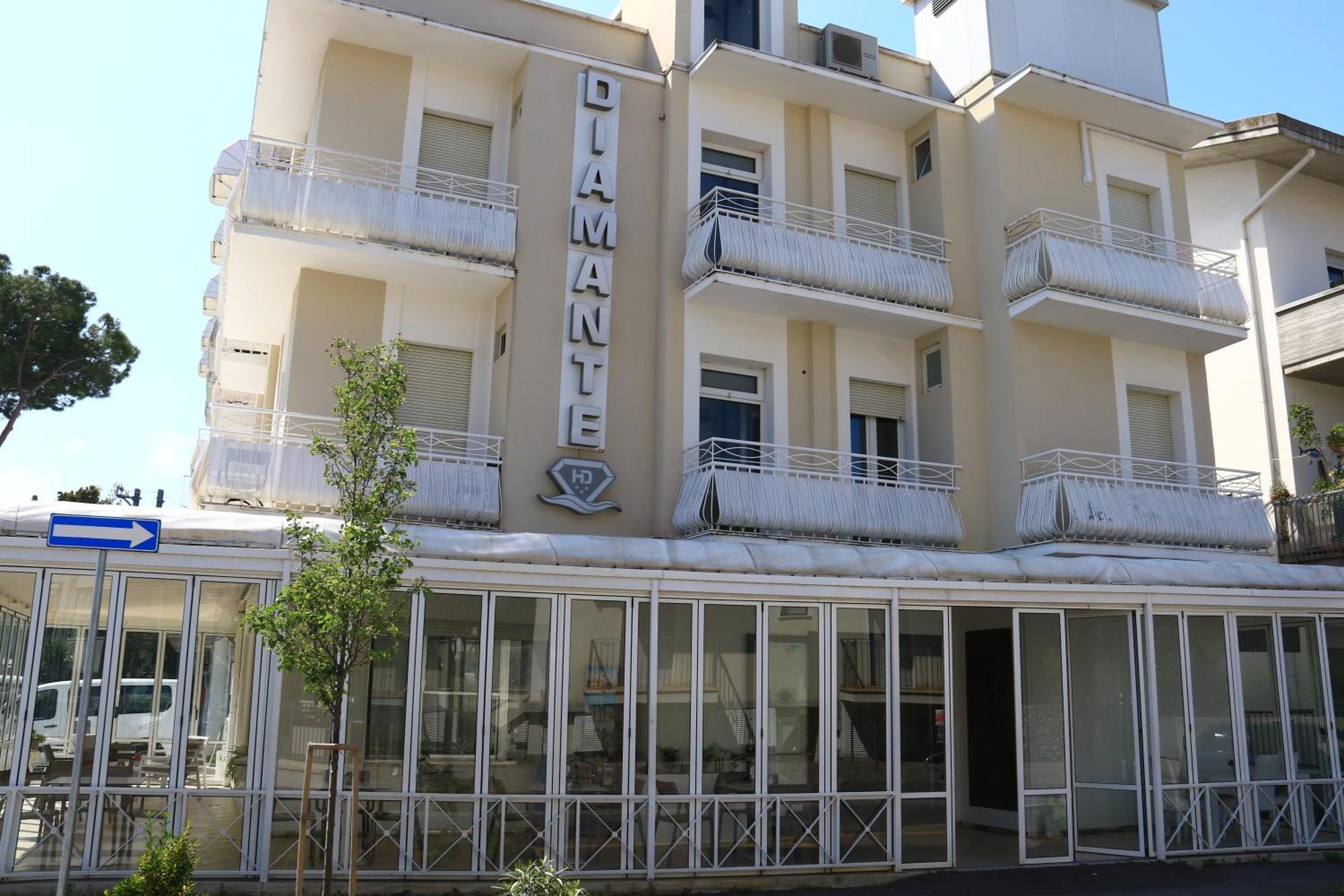 Hotel Diamante Κατόλικα Εξωτερικό φωτογραφία