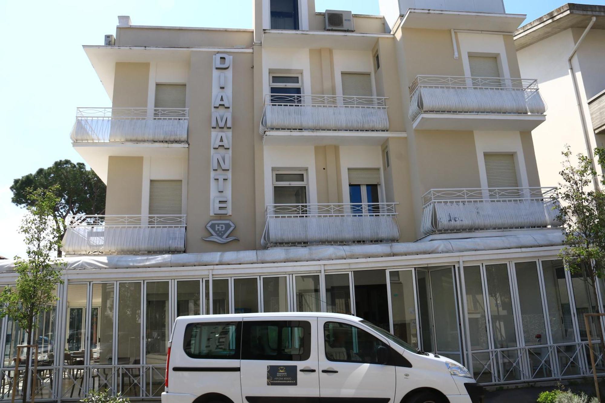 Hotel Diamante Κατόλικα Εξωτερικό φωτογραφία