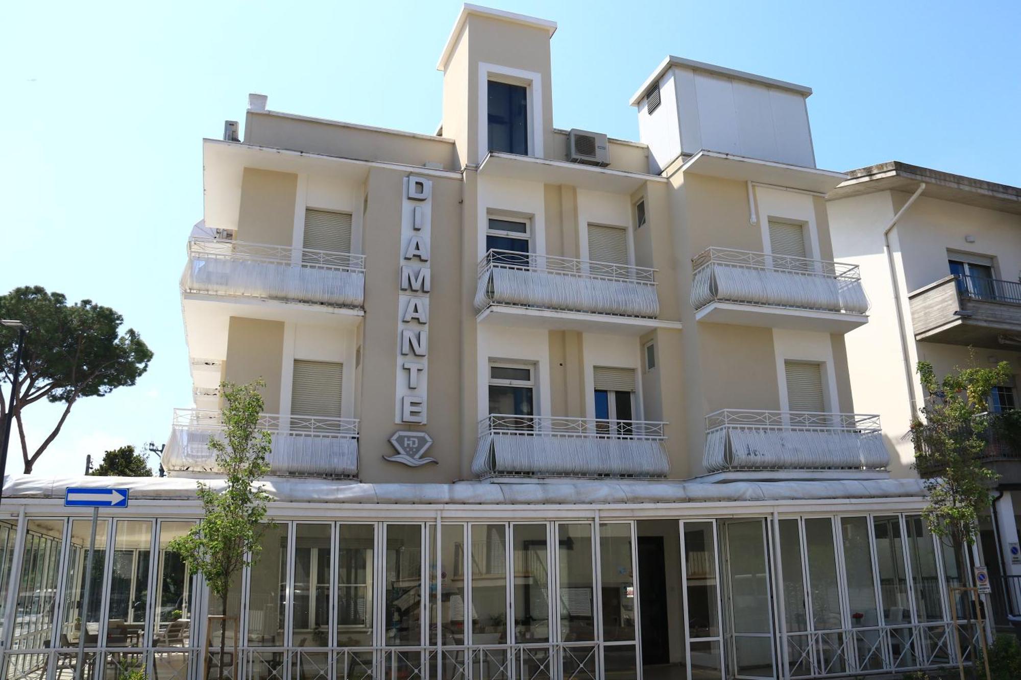 Hotel Diamante Κατόλικα Εξωτερικό φωτογραφία